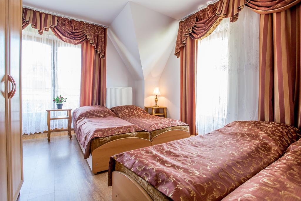 Pod Modrzewiami Hotel Zakopane Bilik gambar