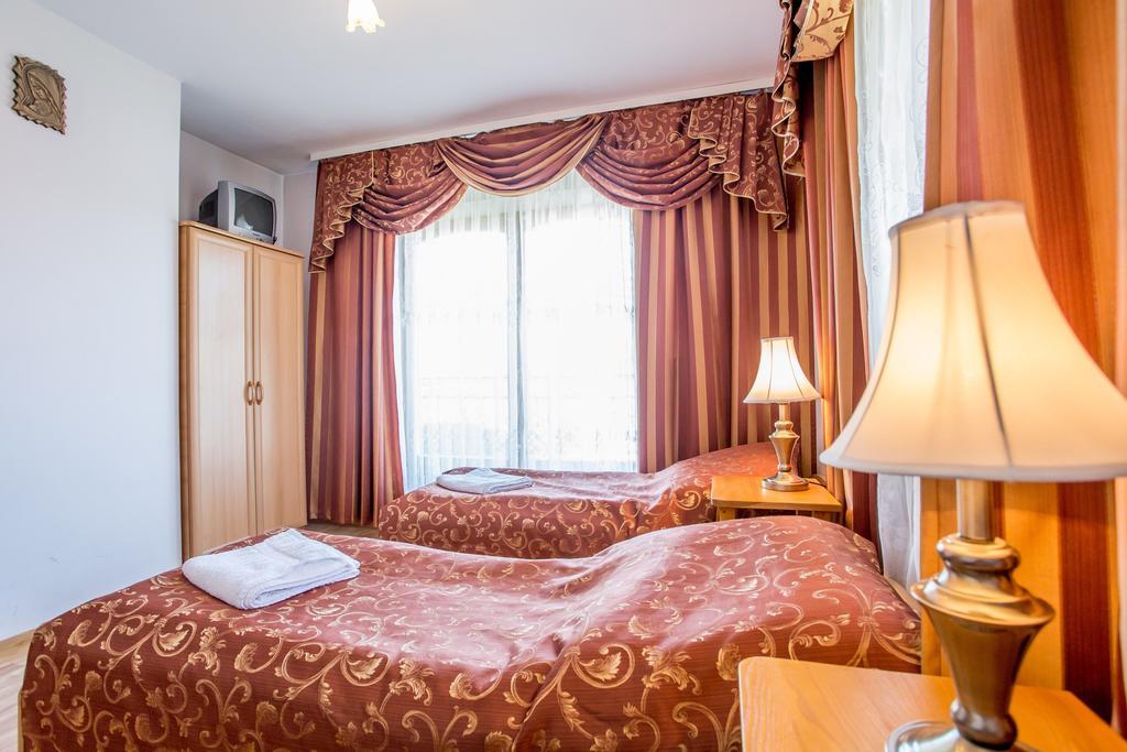 Pod Modrzewiami Hotel Zakopane Bilik gambar